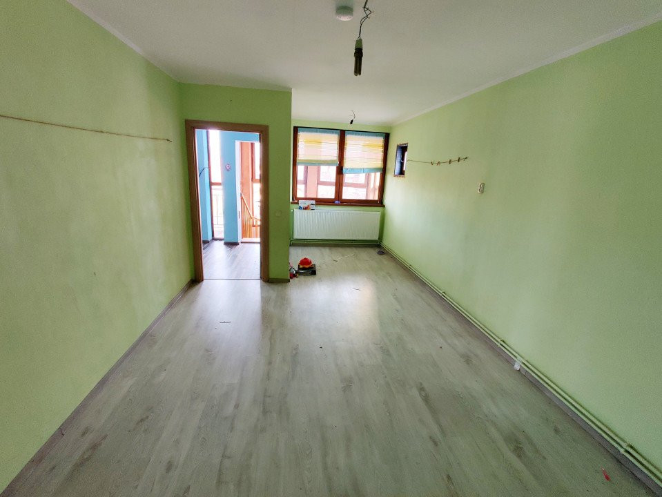 COMISION 0% Casa individuala cu 11 camere 570 mp teren in Piata Cluj