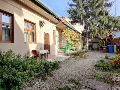COMISION 0% Apartament la casă/2 camere/pivniță/regim hotelier/strada Lungă 