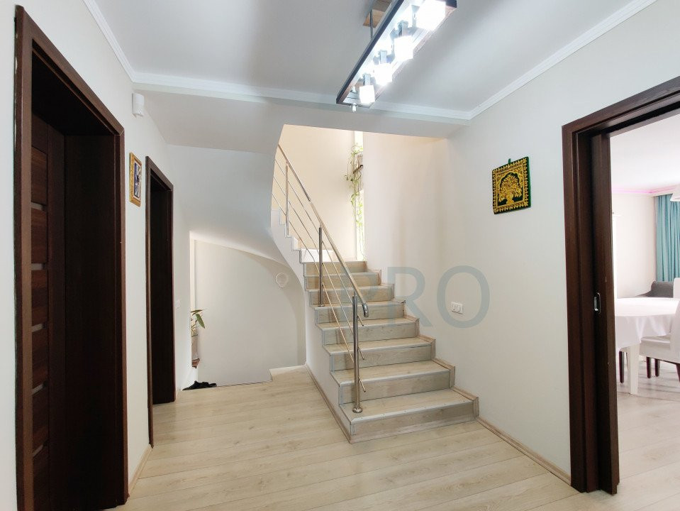 COMISION 0% Locuință+afacere/5 camere/terasă/garaj/laborator cofetărie-pizzerie 