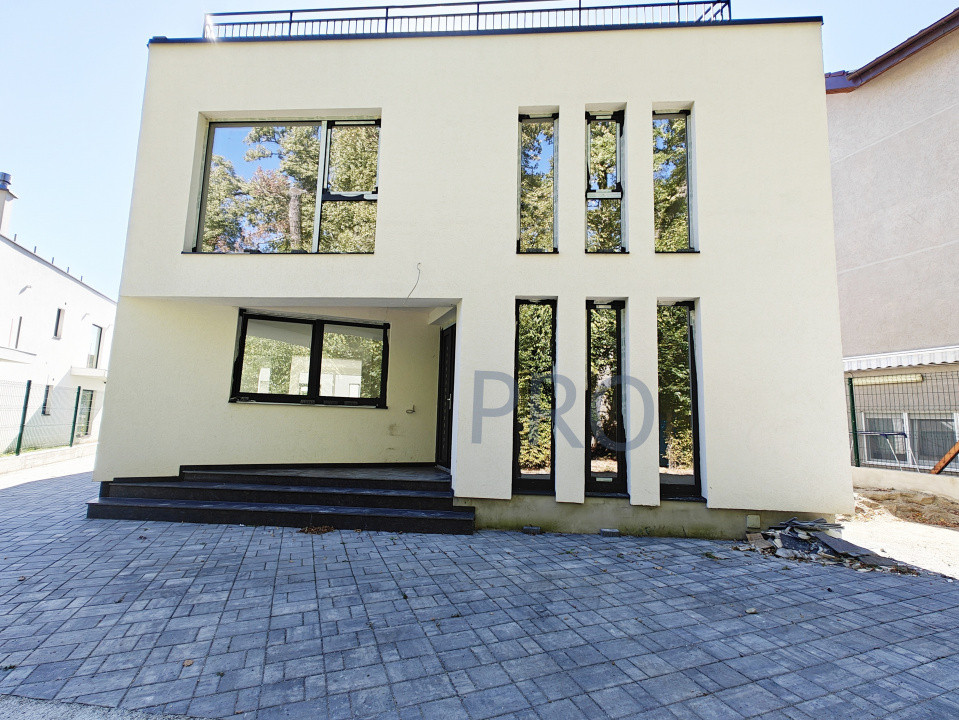 COMISION 0% Casă individuală nouă/4 camere/terasa circulabilă/zona Hilton