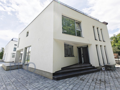 COMISION 0% Casă individuală nouă/4 camere/terasa circulabilă/zona Hilton