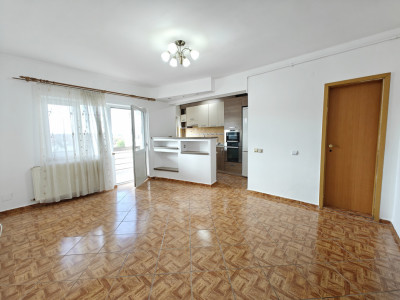 COMISION 0% Apart 4 camere/garaj/2 balcoane/2 bai/Ștrand/disponibil imediat