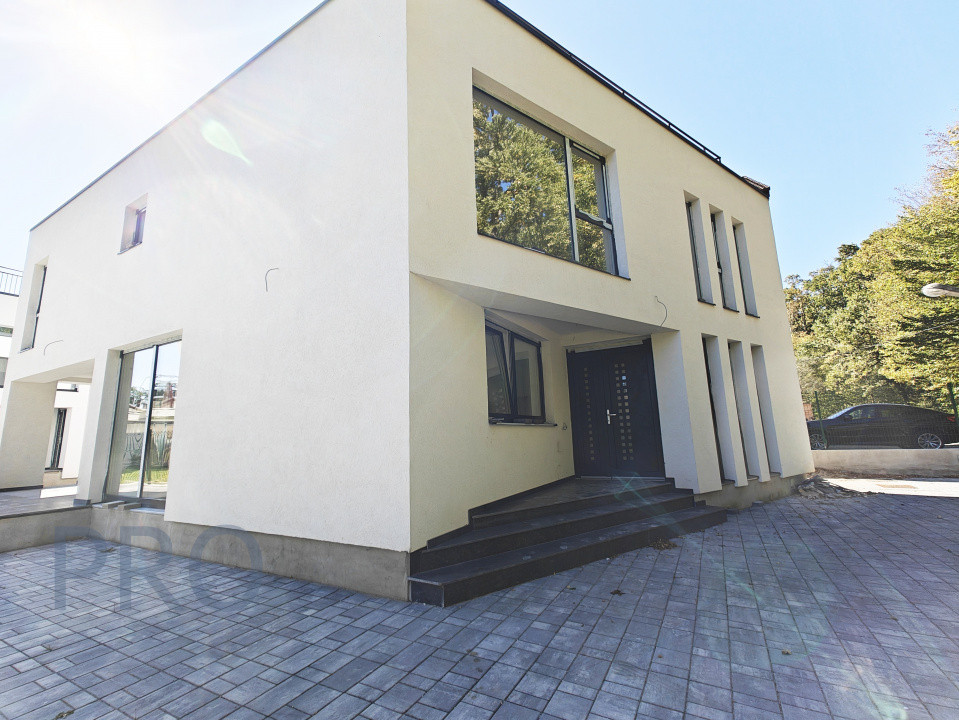 COMISION 0% Casă individuală nouă/4 camere/terasa circulabilă/zona Hilton