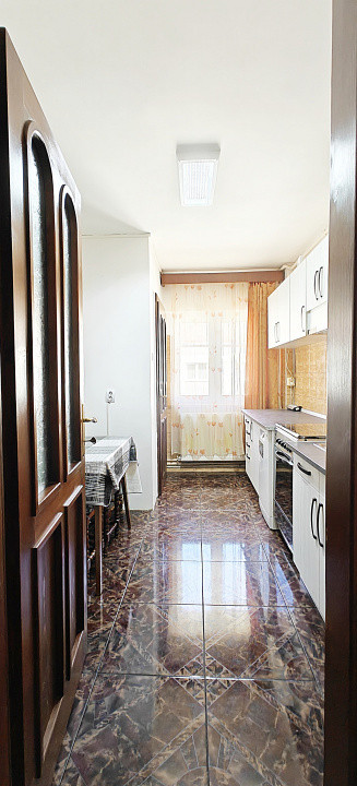 COMISION 0% Apartament 3 camere decomandate/2 băi/balcon/pivniță/Siretului