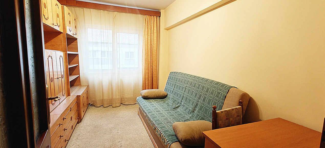 COMISION 0% Apartament 3 camere decomandate/2 băi/balcon/pivniță/Siretului