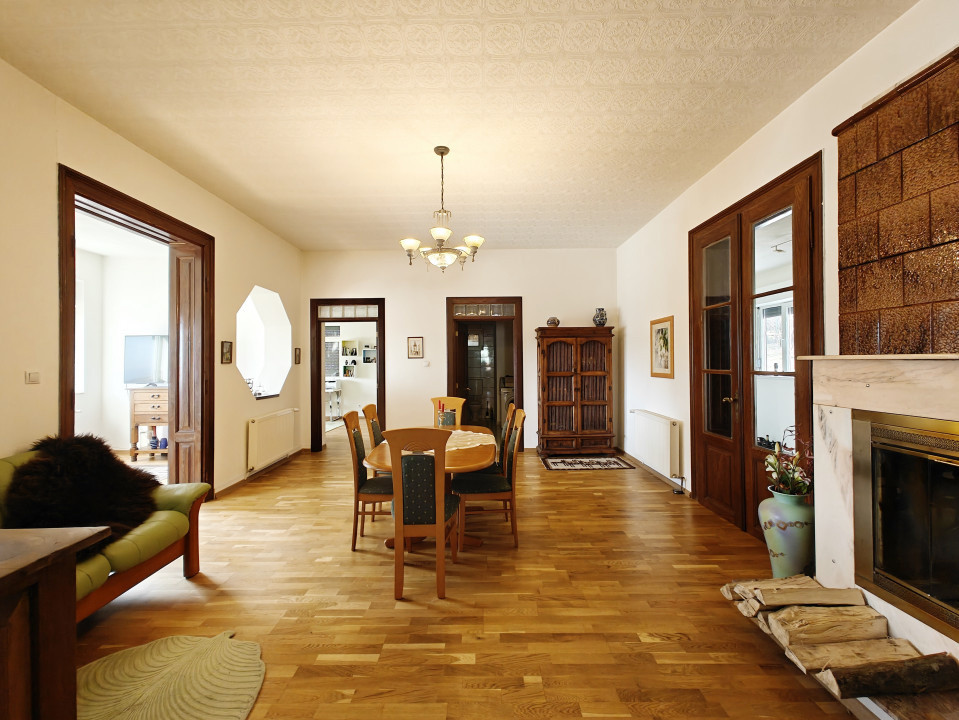 COMISION 0% Casă individuală/5 camere/garaj/2.628mp teren/Cisnădioara 